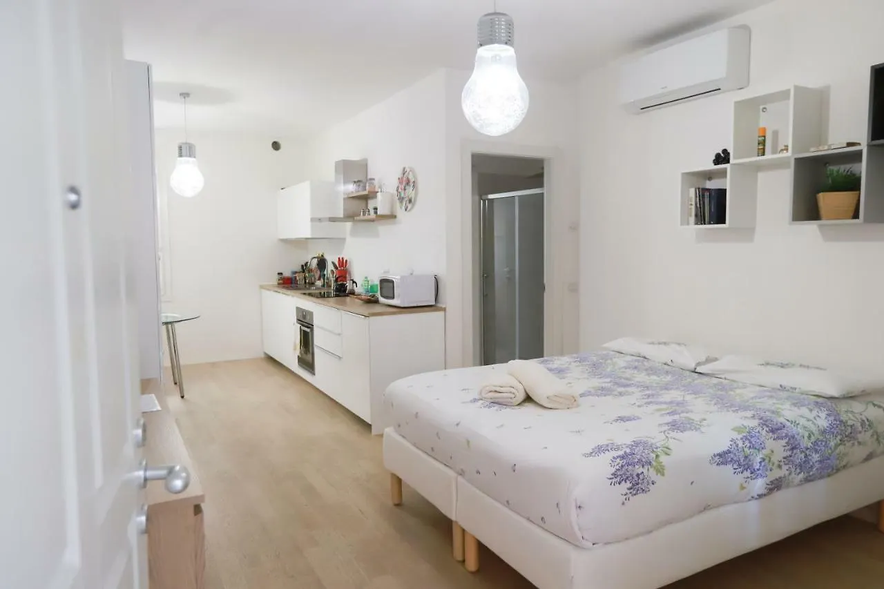 Laura'S Home - I Navigli Che Vorrei 밀라노