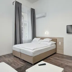  Apartment Heart Of Downtown Hungary