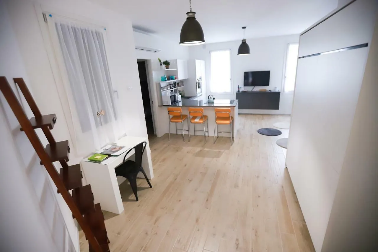 Laura'S Home - I Navigli Che Vorrei Milan