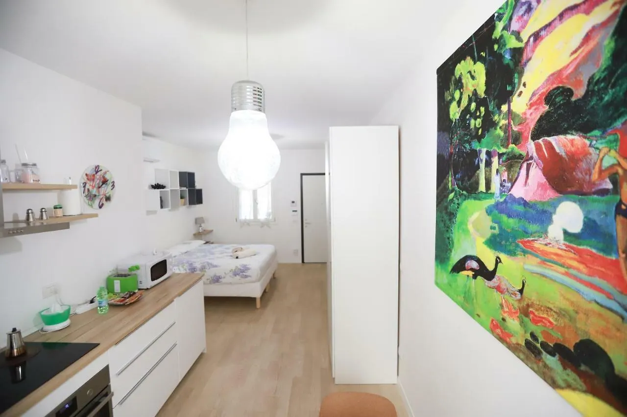 Laura'S Home - I Navigli Che Vorrei Milan Apartment