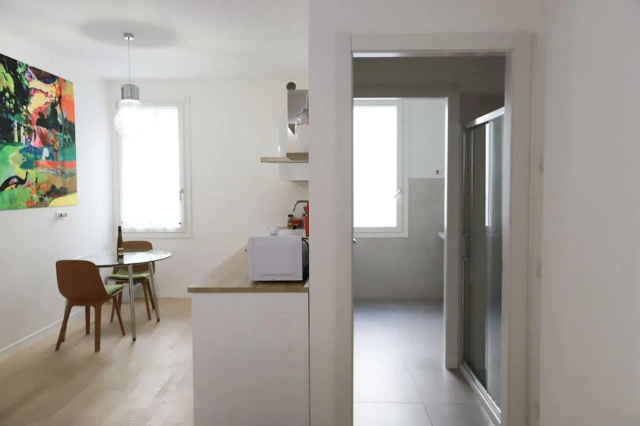 Laura'S Home - I Navigli Che Vorrei Milan